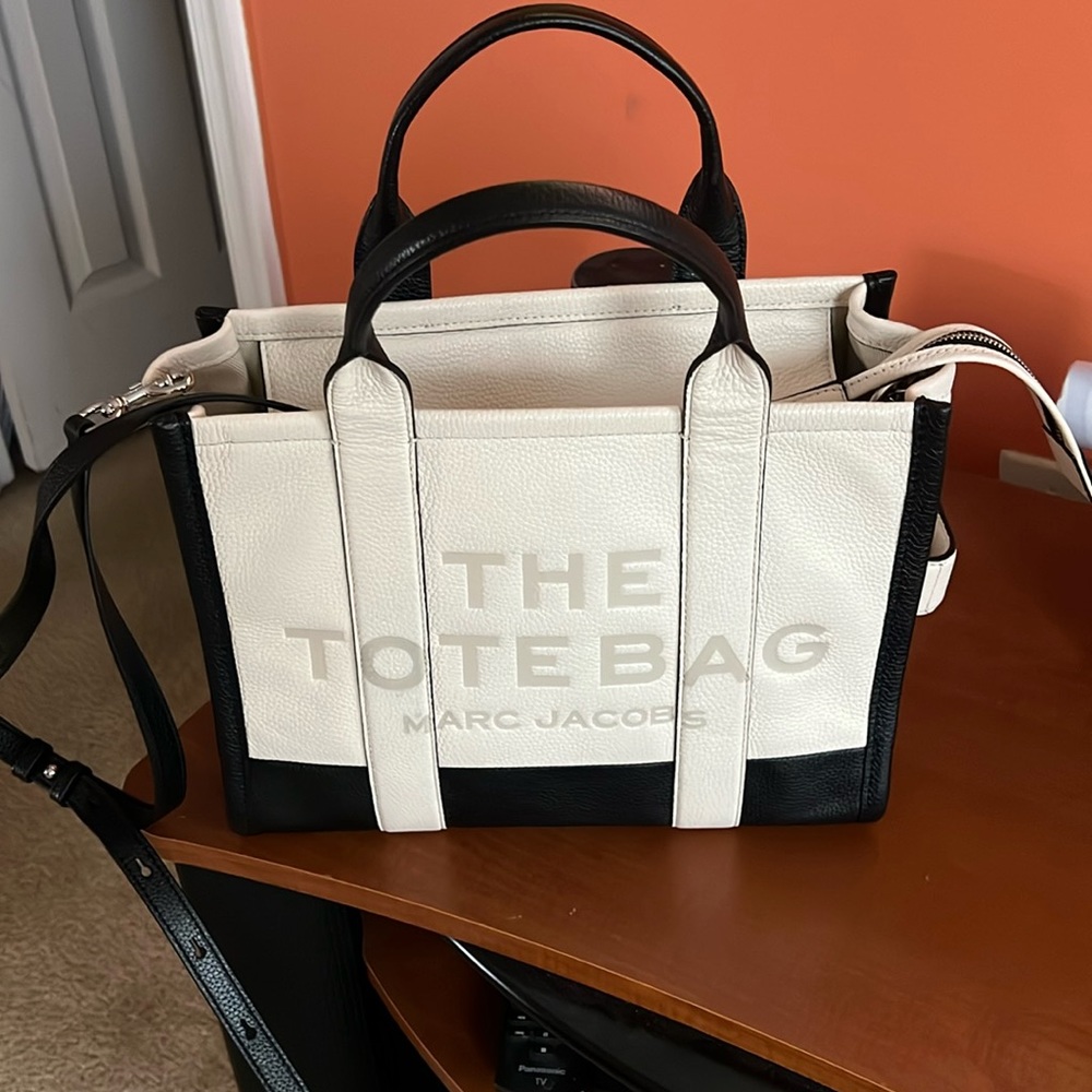 Marc Jacobs Black and Cream Tote Bag
